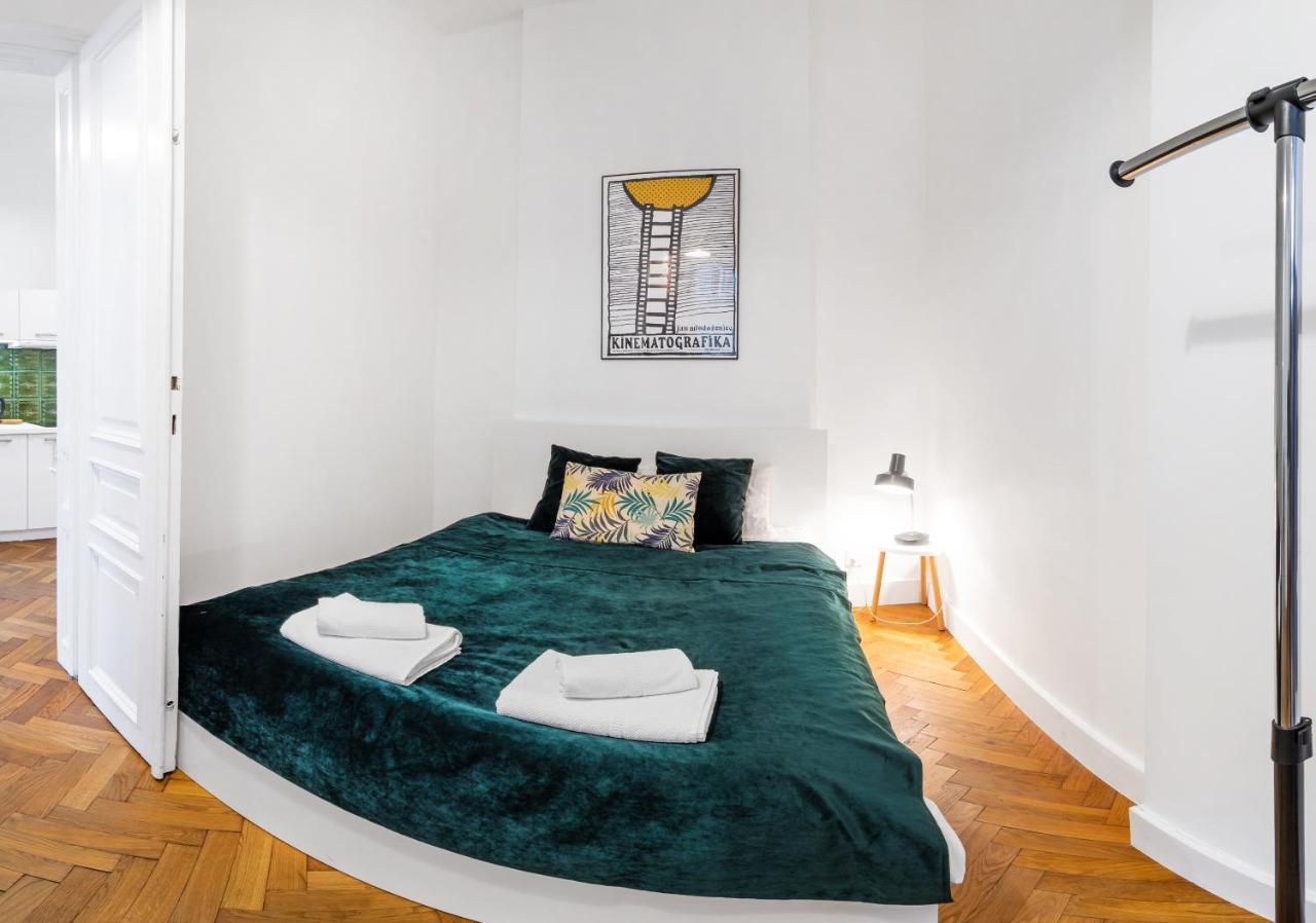 2Bcomfy - Nad Niprem Lägenhet Bielsko-Biała Exteriör bild