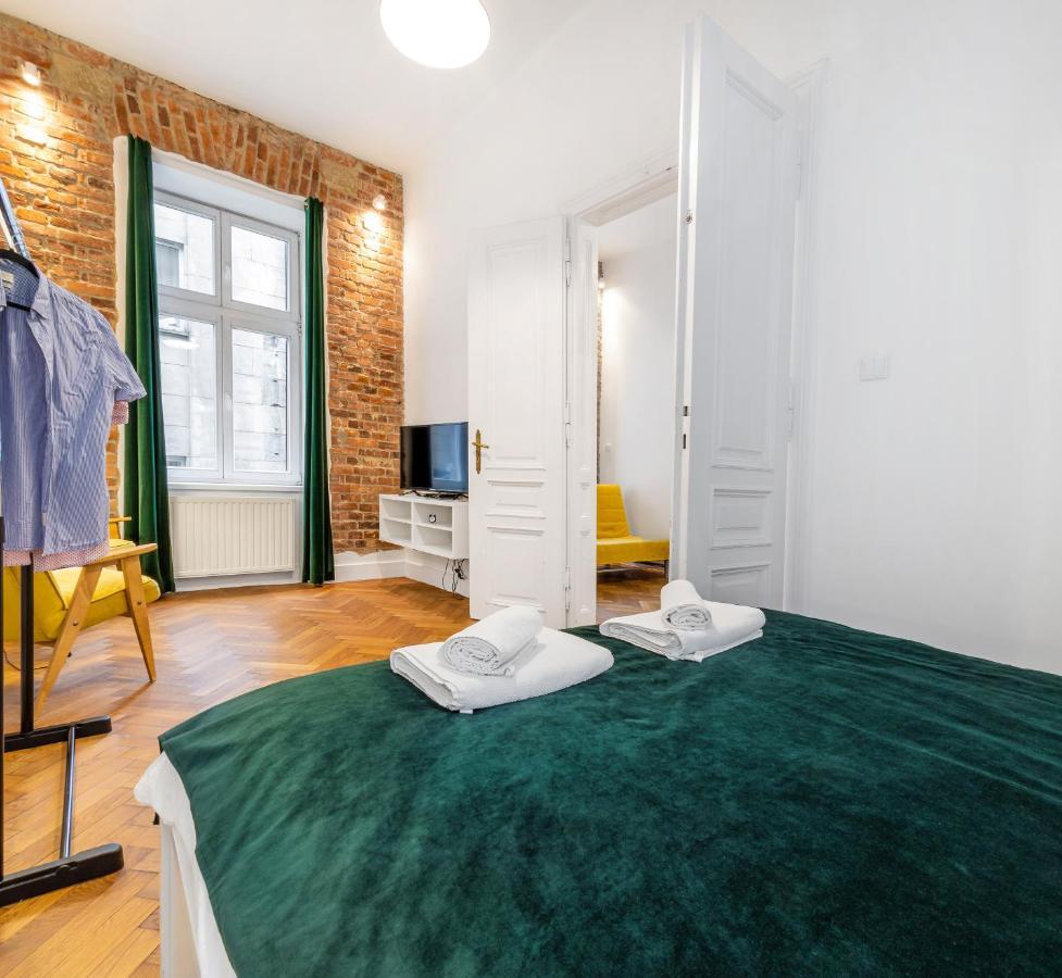 2Bcomfy - Nad Niprem Lägenhet Bielsko-Biała Exteriör bild